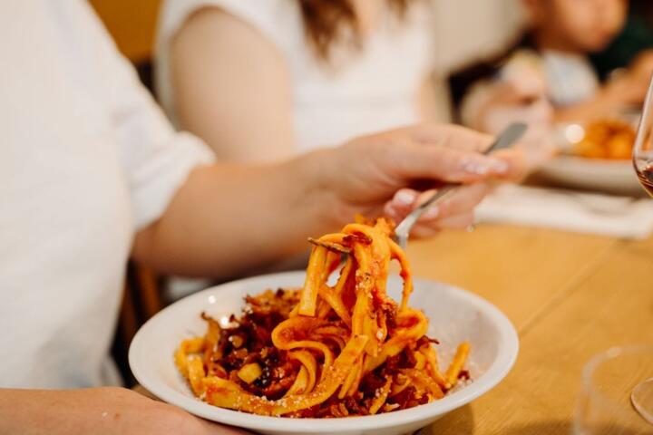How to Find Authentic Food (Not Tourist Versions)