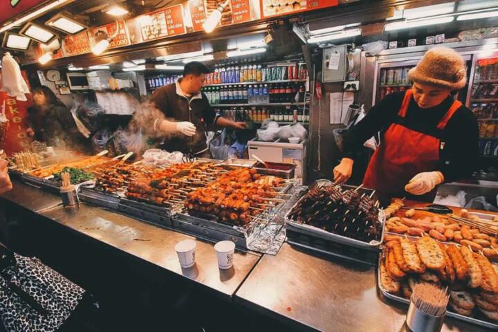 A Foodie’s Guide to the Best Street Food Markets in Seoul