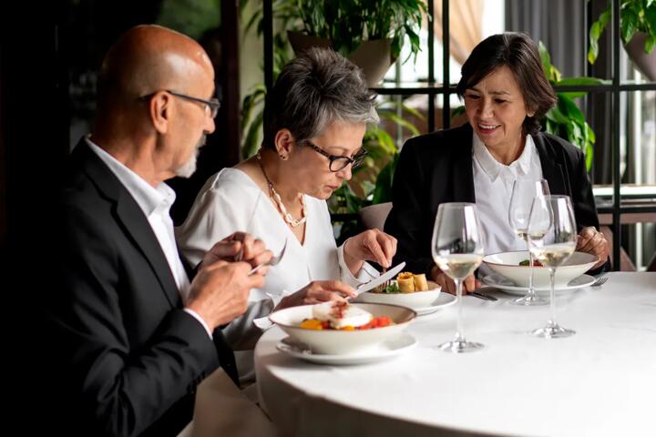 What to Know About Dining Etiquette Abroad