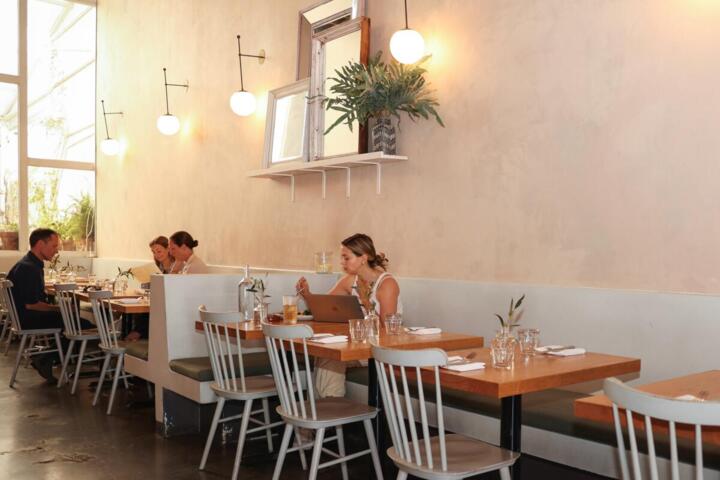 What a Service Charge Means on a Restaurant Bill